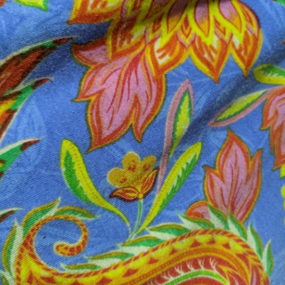 LuLaRoe Randy Tee - Picture 2 of 2